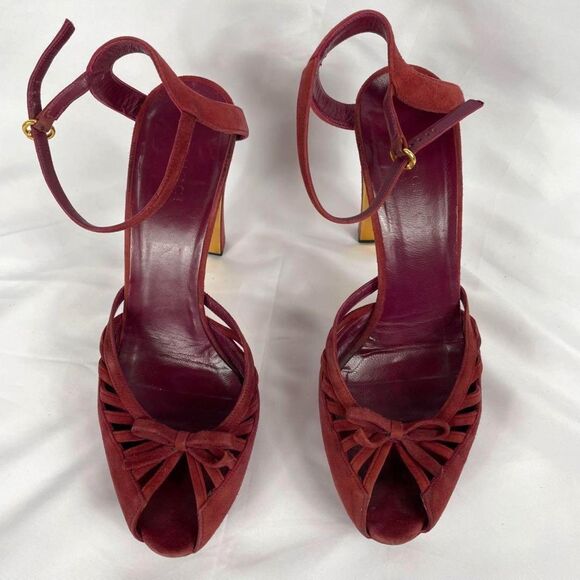 Gucci Red Suede Peep Toe Bow Accent Strappy Platform 5" Heels, EU 38/US 7.5, VTG - Picture 3 of 9